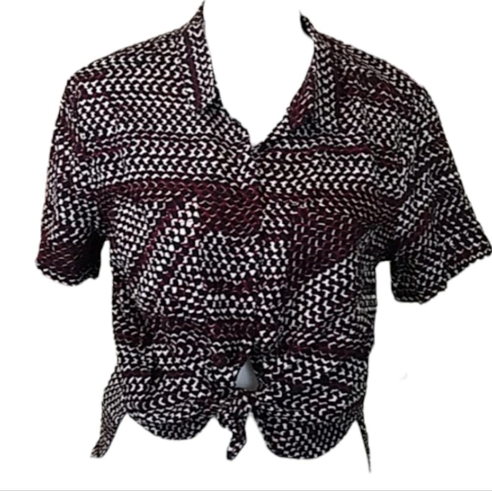 NWT MSRP $45 Volcom Small Stone Resort Button Up Tie Front Top